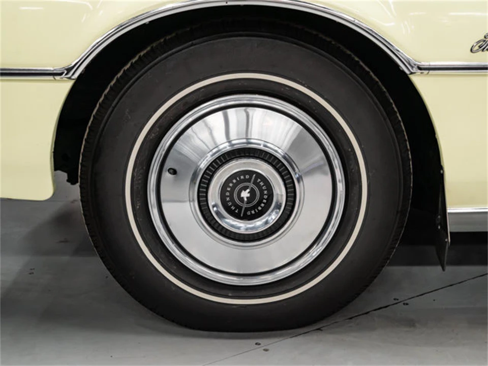 1972 Ford Thunderbird 6th Gen - Image 15 of 31