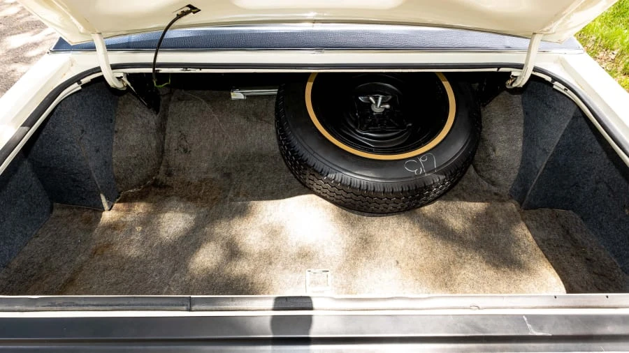 1972 Ford Thunderbird 6th Gen - Image 22 of 24