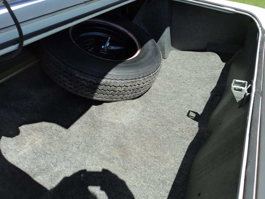 1972 Ford Thunderbird 6th Gen - Image 10 of 11