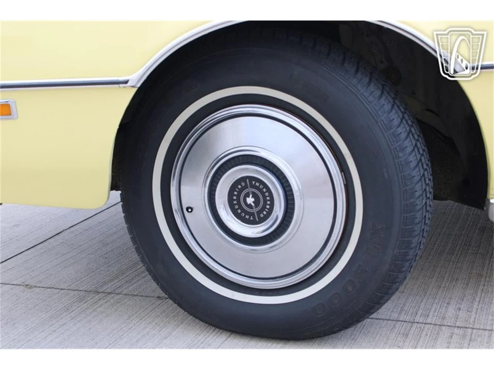 1972 Ford Thunderbird 6th Gen - Image 27 of 31