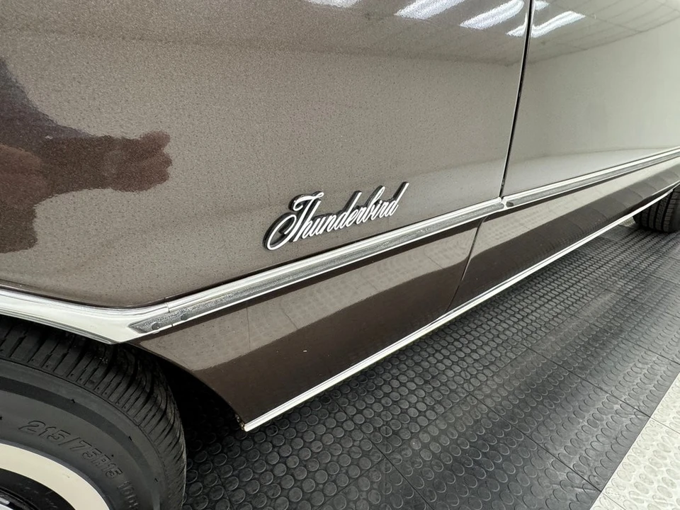 1972 Ford Thunderbird 6th Gen - Image 13 of 21