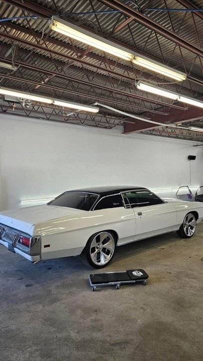 1972 Ford Galaxie 4th Gen - Image 2 of 8