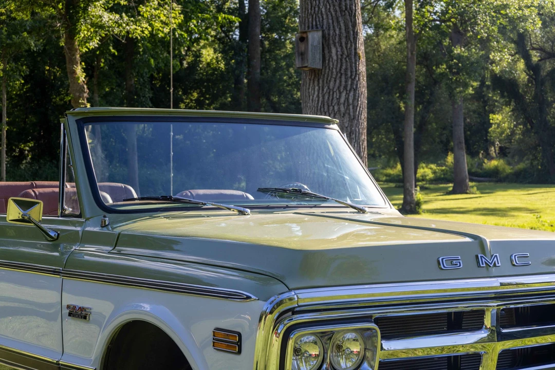 1972 GMC Jimmy 1st Gen - Image 16 of 31