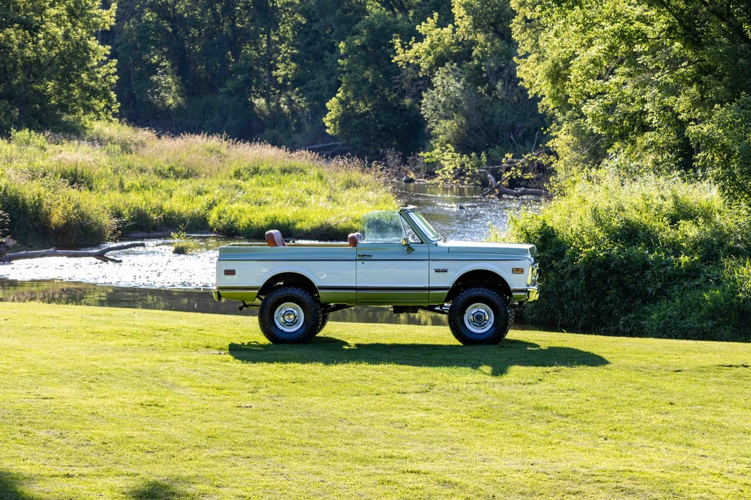 1972 GMC Jimmy 1st Gen - Image 14 of 31