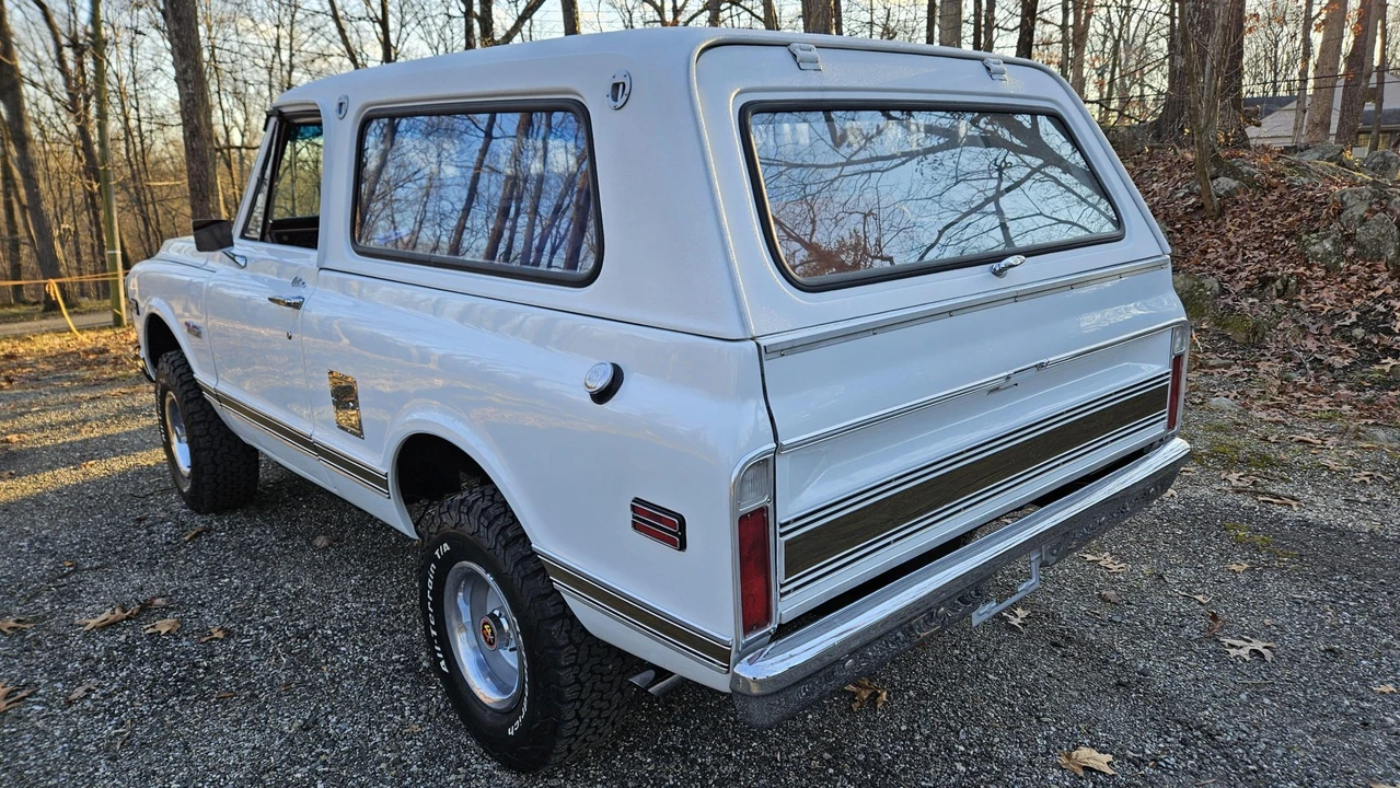 1972 GMC Jimmy 1st Gen - Image 15 of 31