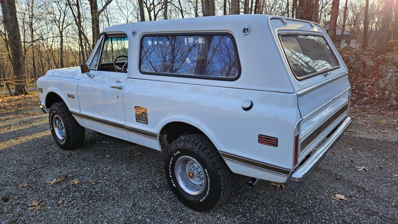 1972 GMC Jimmy 1st Gen - Image 16 of 31