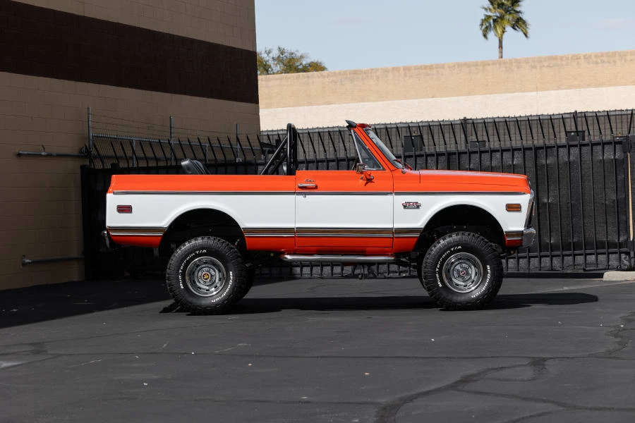 1972 GMC Jimmy 1st Gen - Image 14 of 31
