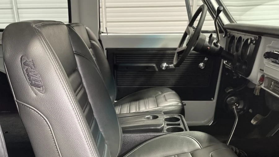 1972 GMC Jimmy 1st Gen - Image 9 of 11