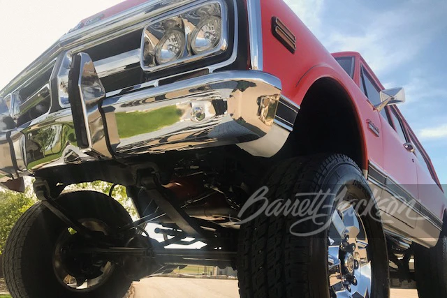 1972 GMC Suburban 6th Gen - Image 11 of 21