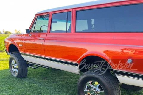 1972 GMC Suburban 6th Gen - Image 15 of 21