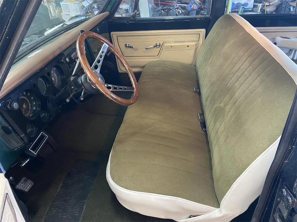 1972 GMC Suburban 6th Gen - Image 4 of 13