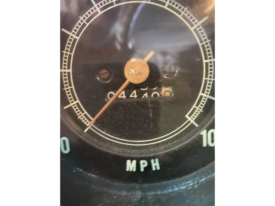 1972 GMC Suburban 6th Gen - Image 6 of 13