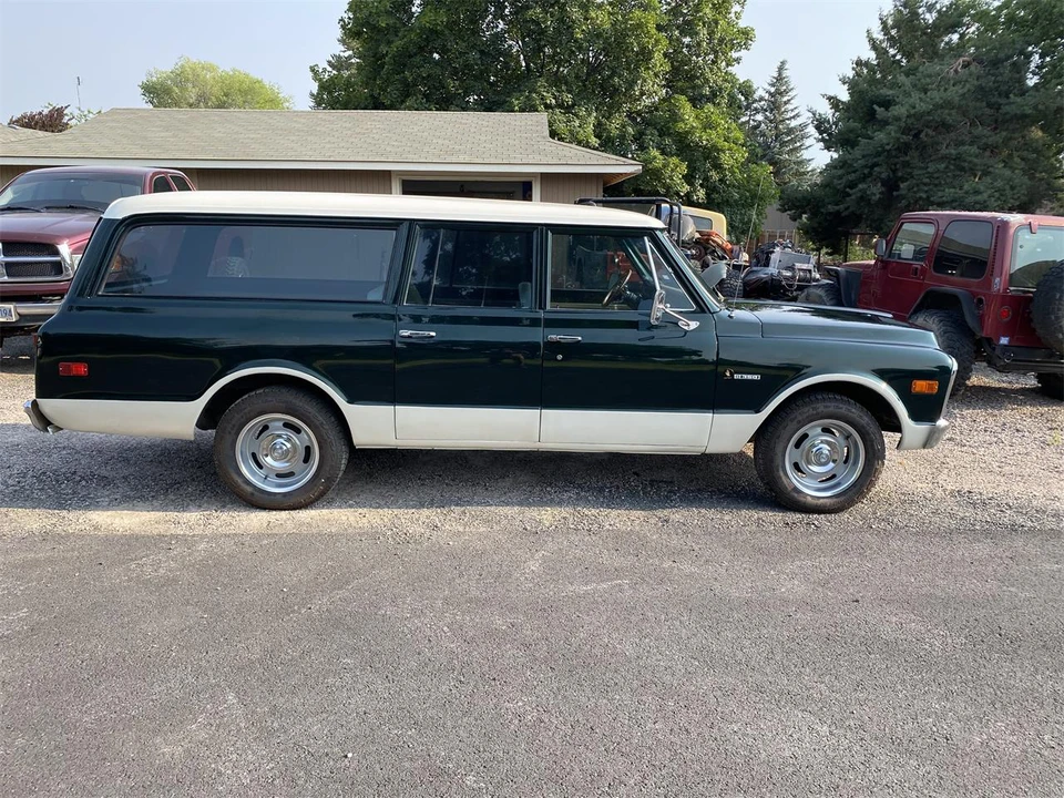 1972 GMC Suburban 6th Gen - Image 2 of 13