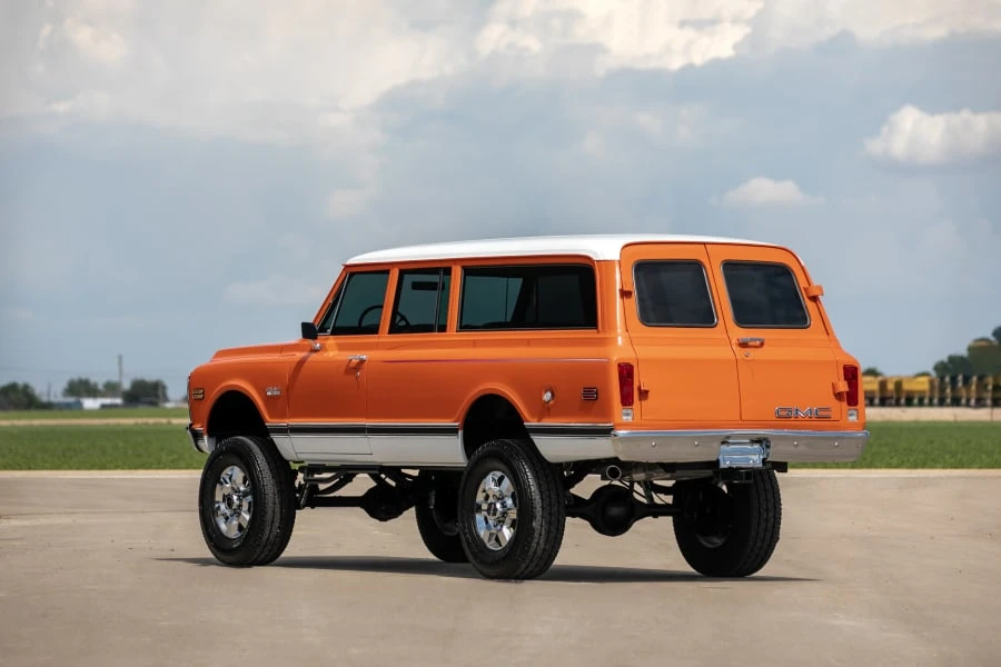 1972 GMC Suburban 6th Gen - Image 3 of 31