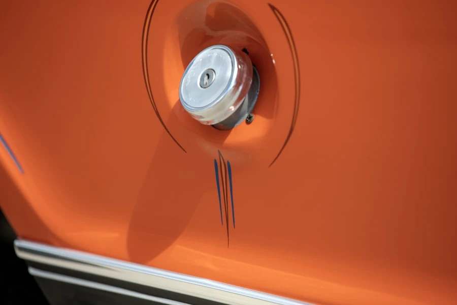 1972 GMC Suburban 6th Gen - Image 12 of 31