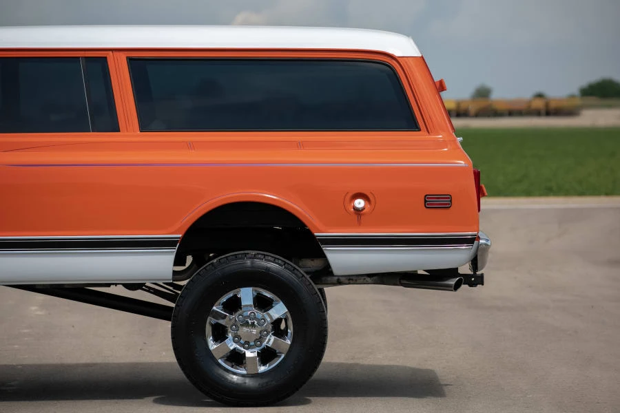 1972 GMC Suburban 6th Gen - Image 16 of 31