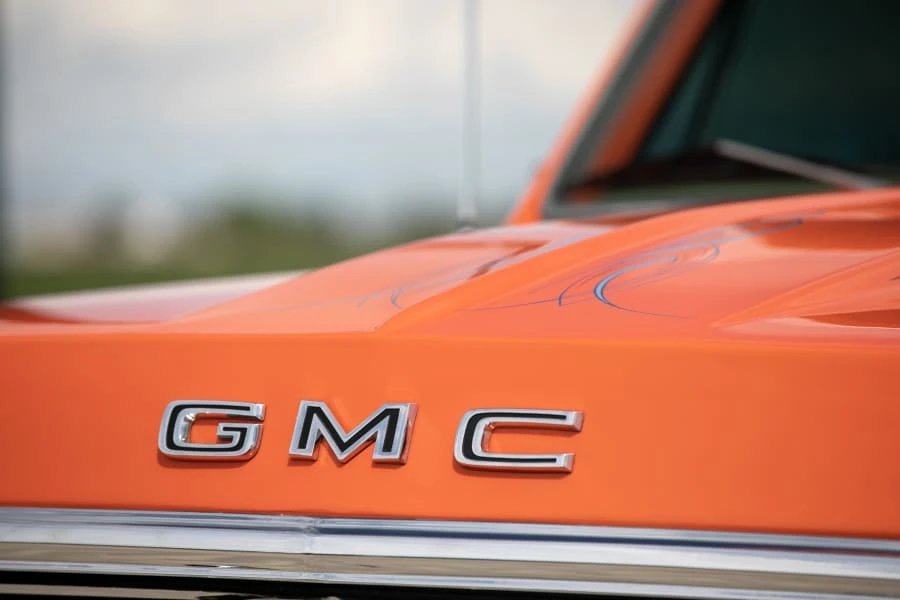 1972 GMC Suburban 6th Gen - Image 4 of 31
