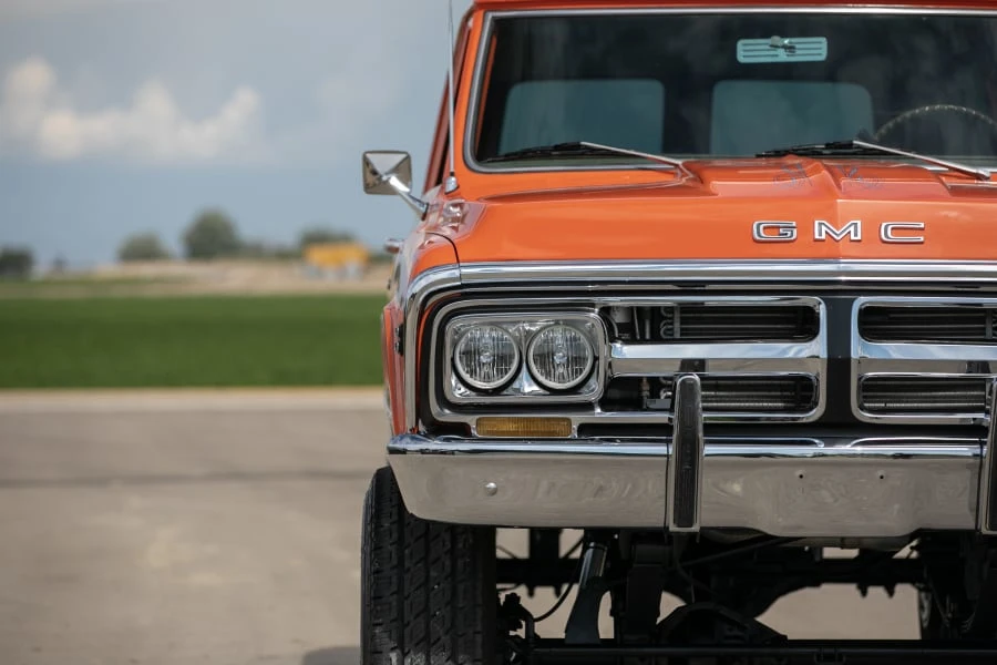 1972 GMC Suburban 6th Gen - Image 28 of 31