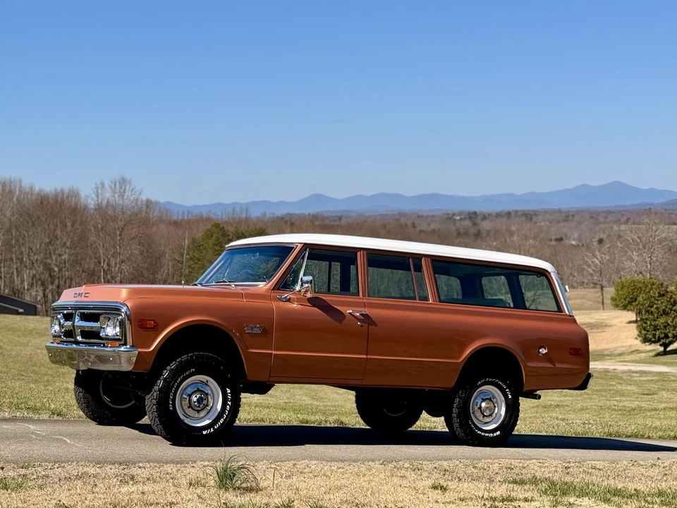 1972 GMC Suburban 6th Gen - Image 4 of 31