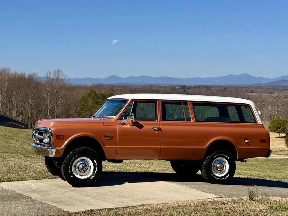 1972 GMC Suburban 6th Gen - Image 2 of 31