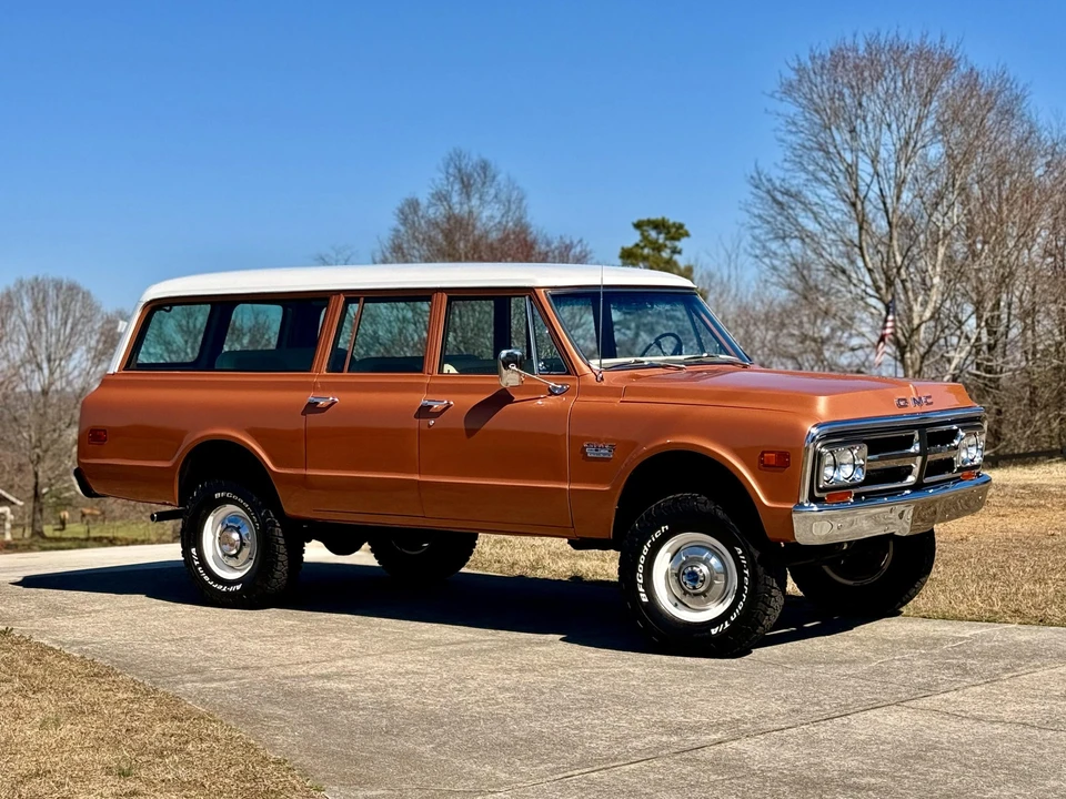 1972 GMC Suburban 6th Gen - Image 24 of 31