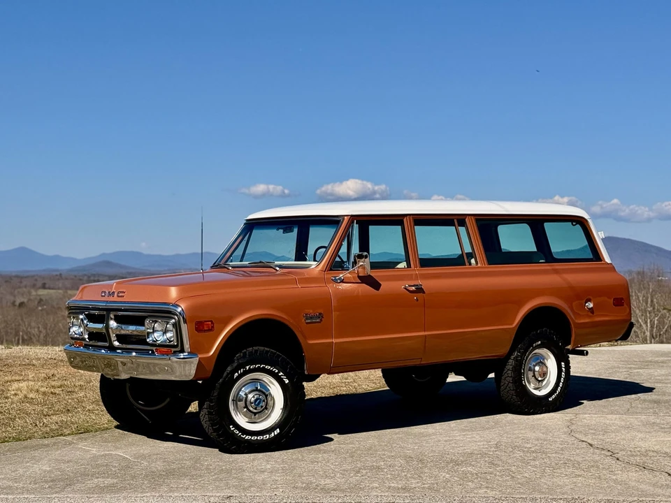 1972 GMC Suburban 6th Gen - Image 5 of 31