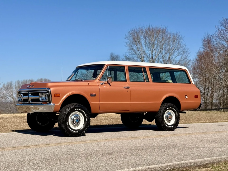1972 GMC Suburban 6th Gen - Image 8 of 31