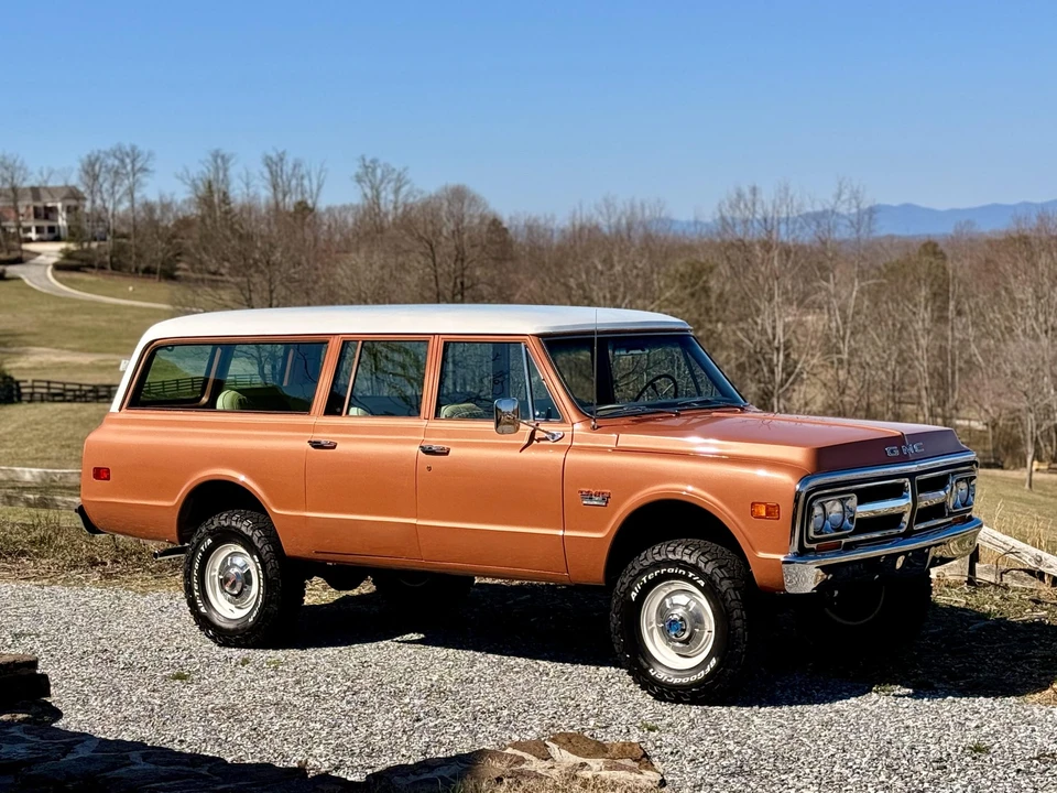 1972 GMC Suburban 6th Gen - Image 25 of 31