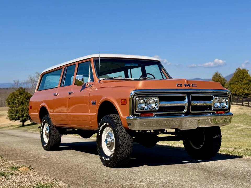 1972 GMC Suburban 6th Gen - Image 17 of 31