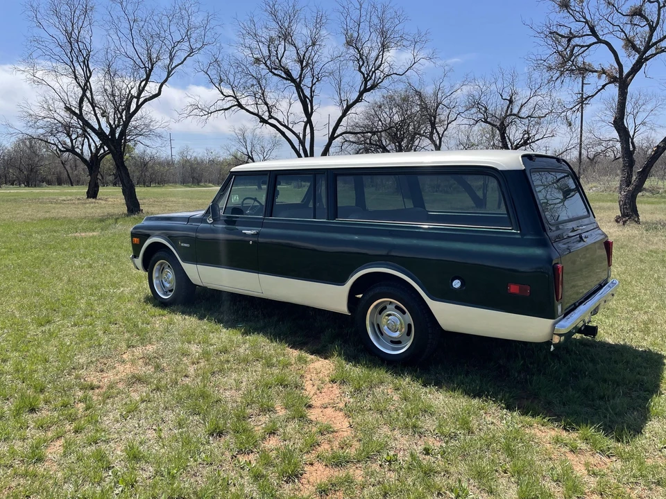 1972 GMC Suburban 6th Gen - Image 7 of 31