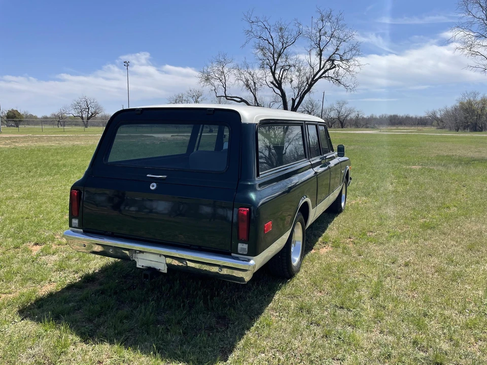 1972 GMC Suburban 6th Gen - Image 11 of 31