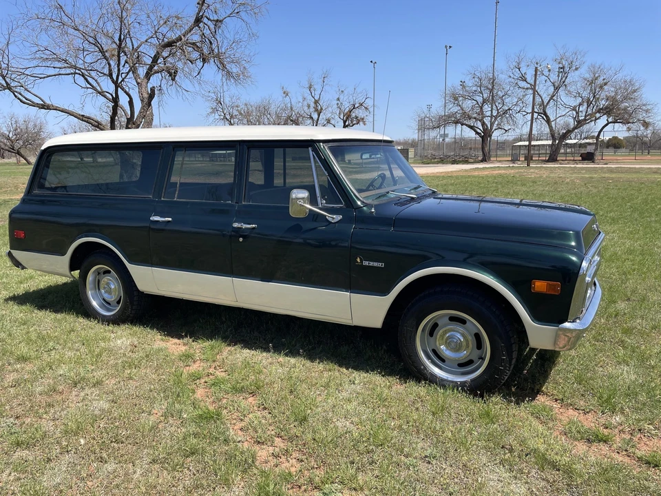 1972 GMC Suburban 6th Gen - Image 13 of 31