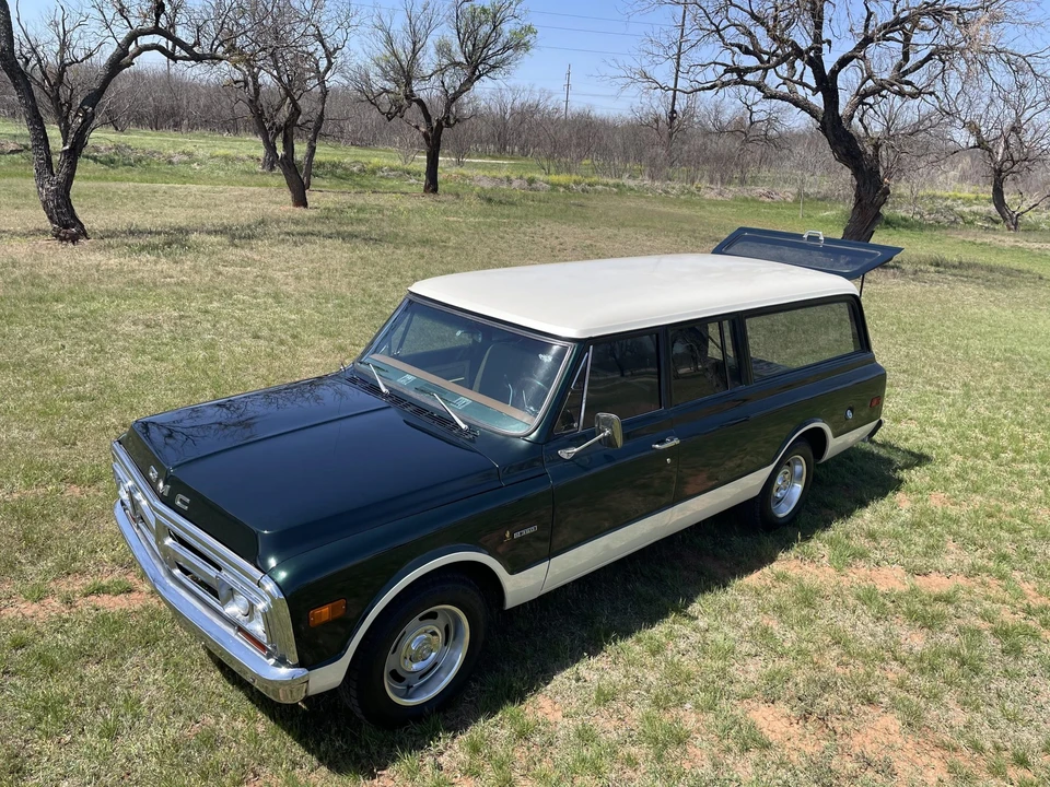 1972 GMC Suburban 6th Gen - Image 4 of 31