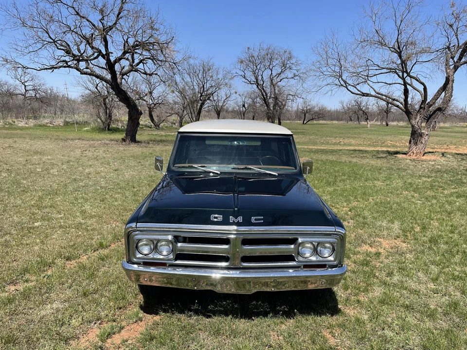 1972 GMC Suburban 6th Gen - Image 17 of 31