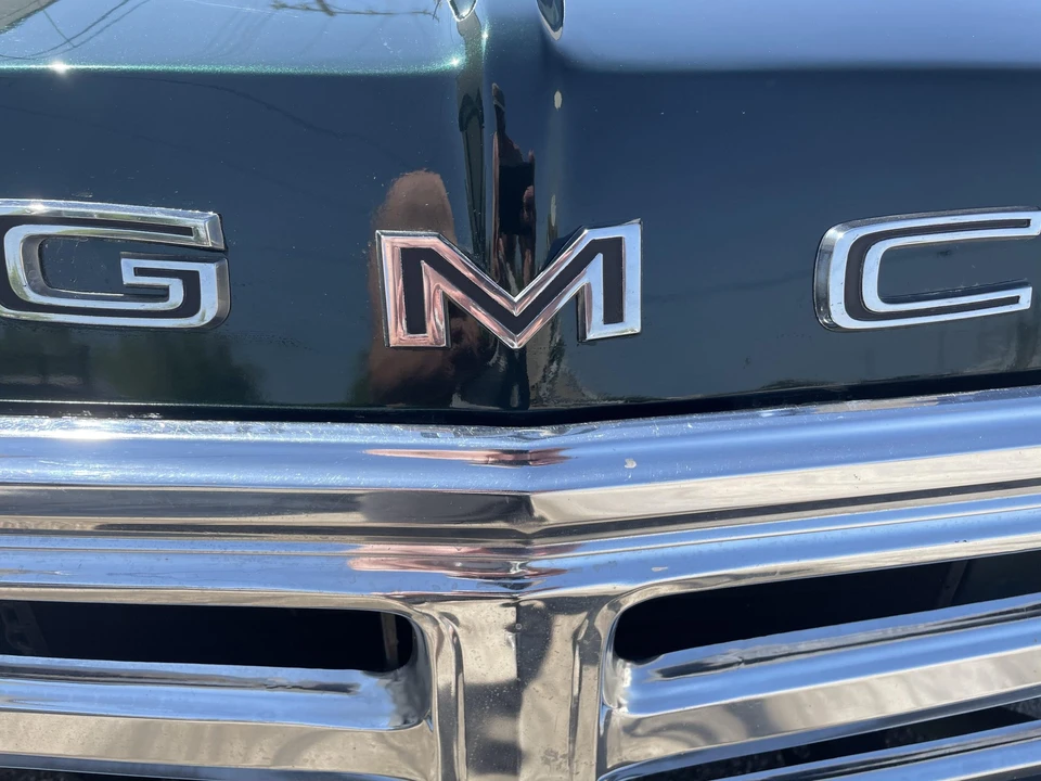 1972 GMC Suburban 6th Gen - Image 18 of 31