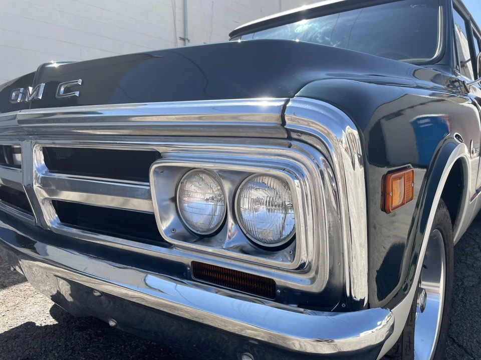 1972 GMC Suburban 6th Gen - Image 20 of 31