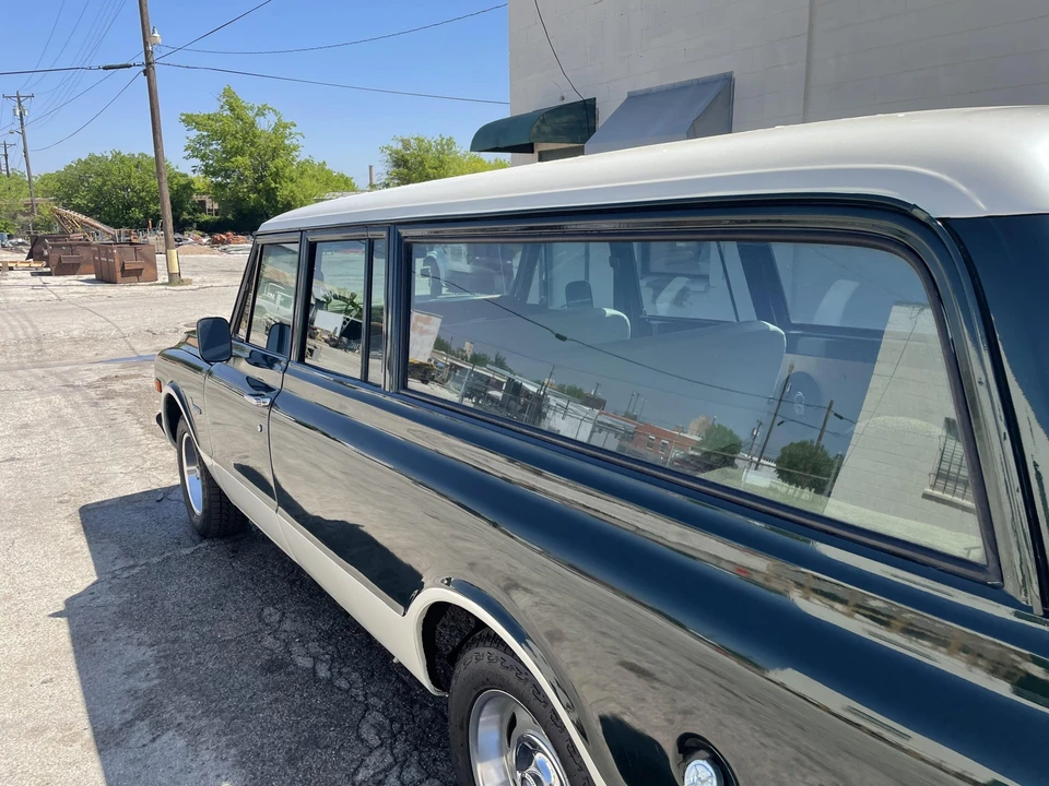 1972 GMC Suburban 6th Gen - Image 29 of 31