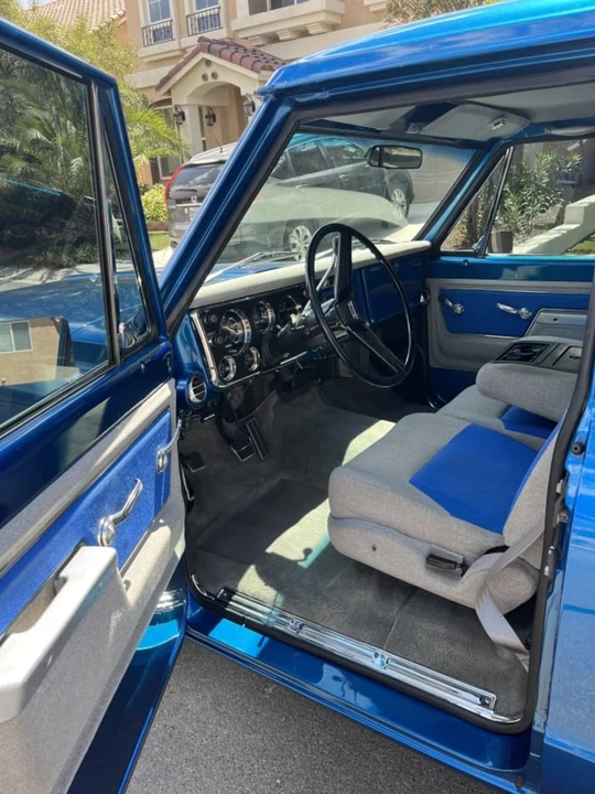 1972 GMC Suburban 6th Gen - Image 7 of 21