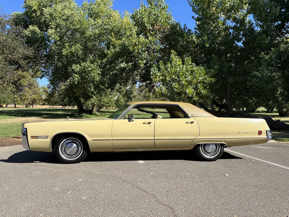 1972 Chrysler LeBaron - Image 15 of 31