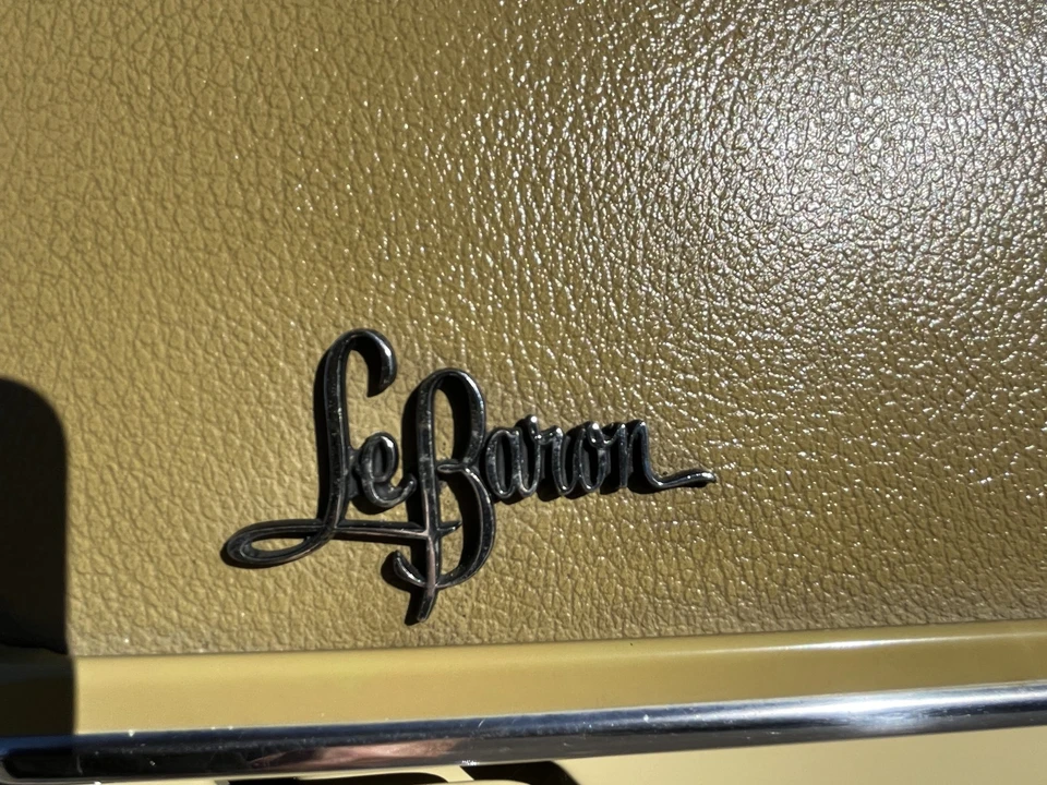1972 Chrysler LeBaron - Image 28 of 31