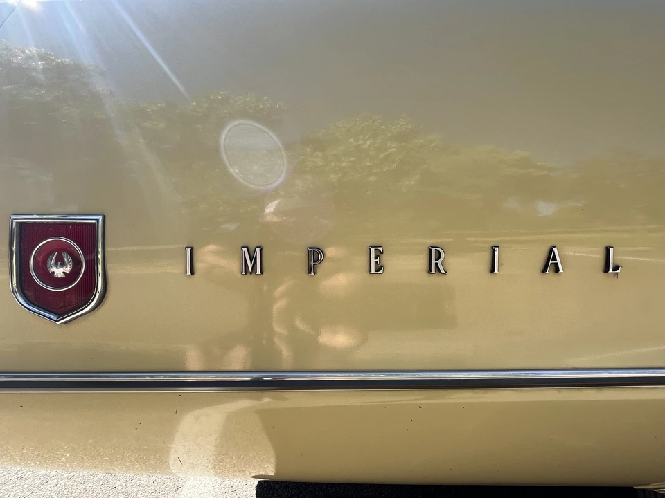 1972 Chrysler LeBaron - Image 27 of 31