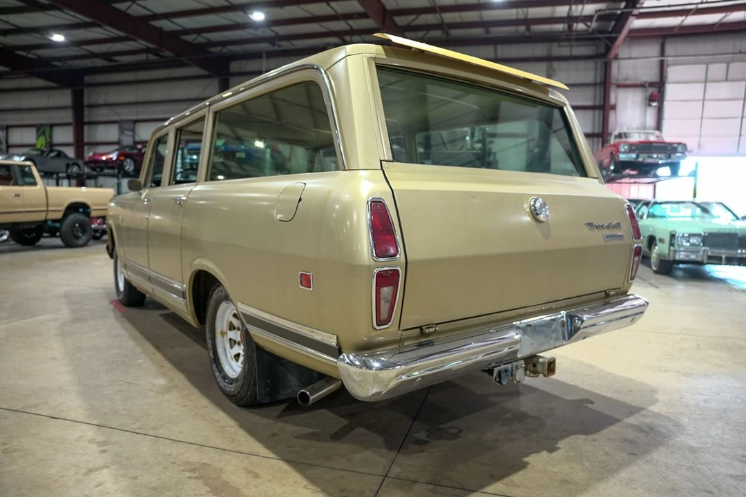 1972 International - Image 6 of 12