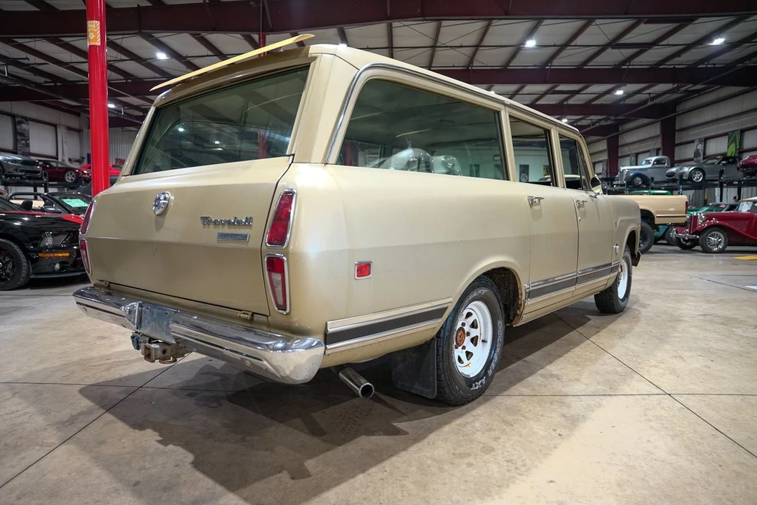 1972 International - Image 8 of 12