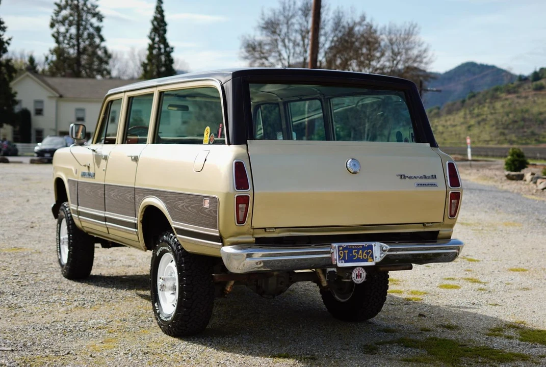 1972 International Harvester Travelall - Image 5 of 31