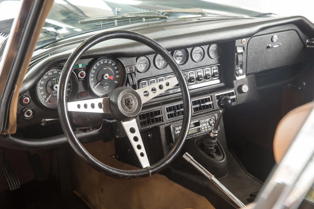 1972 Jaguar E-Type Series 3 V12 2+2 - Image 4 of 10