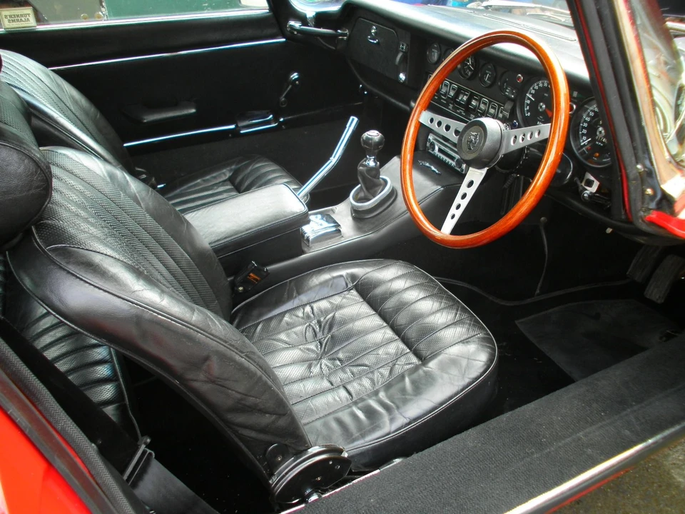 1972 Jaguar E-Type Series 3 V12 2+2 - Image 2 of 6