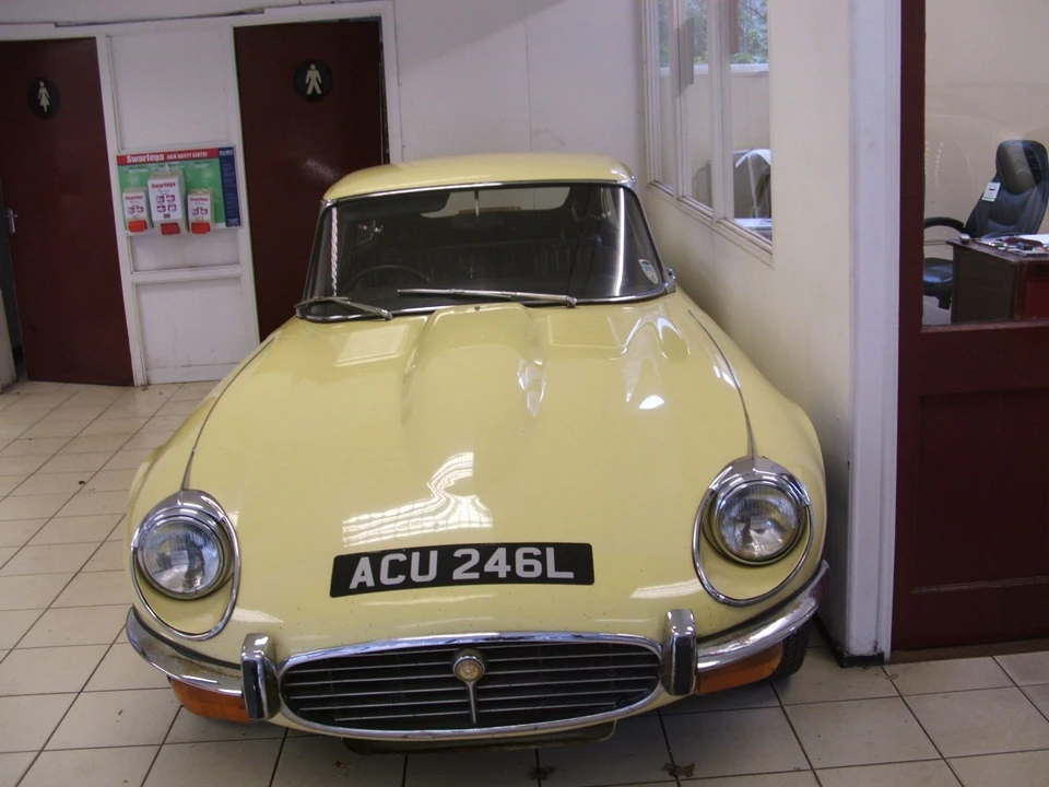 1972 Jaguar E-Type Series 3 V12 2+2 - Image 6 of 7