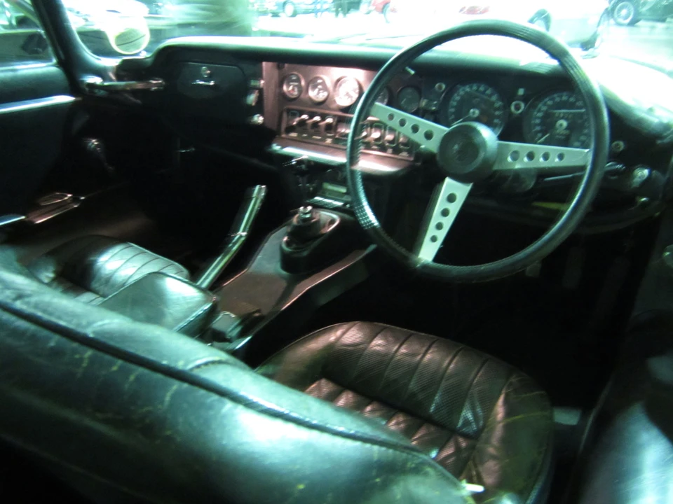 1972 Jaguar E-Type Series 3 V12 2+2 - Image 4 of 7
