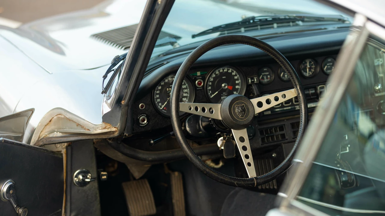 1972 Jaguar E-Type Series 3 V12 2+2 - Image 10 of 30