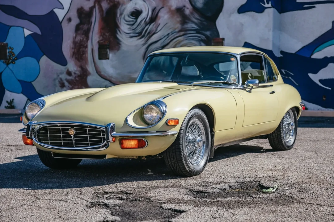 1972 Jaguar E-Type Series 3 V12 2+2 - Image 2 of 6